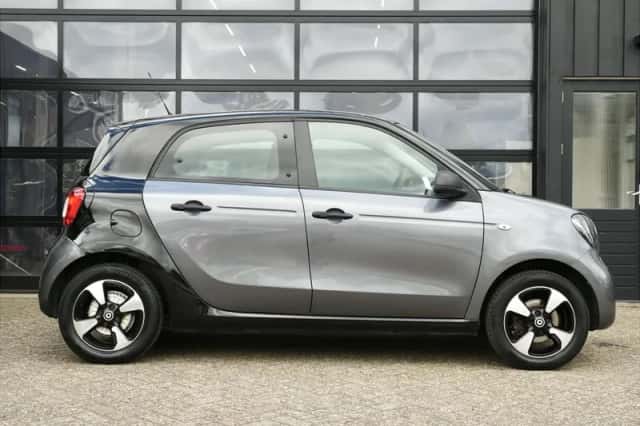 Smart Forfour (2018) thumbnail 2