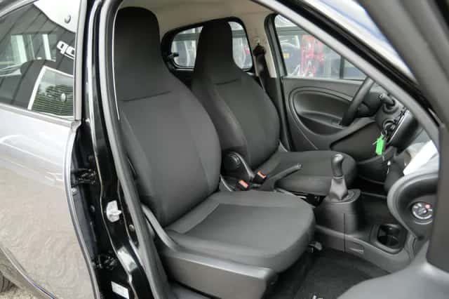 Smart Forfour (2018) thumbnail 5