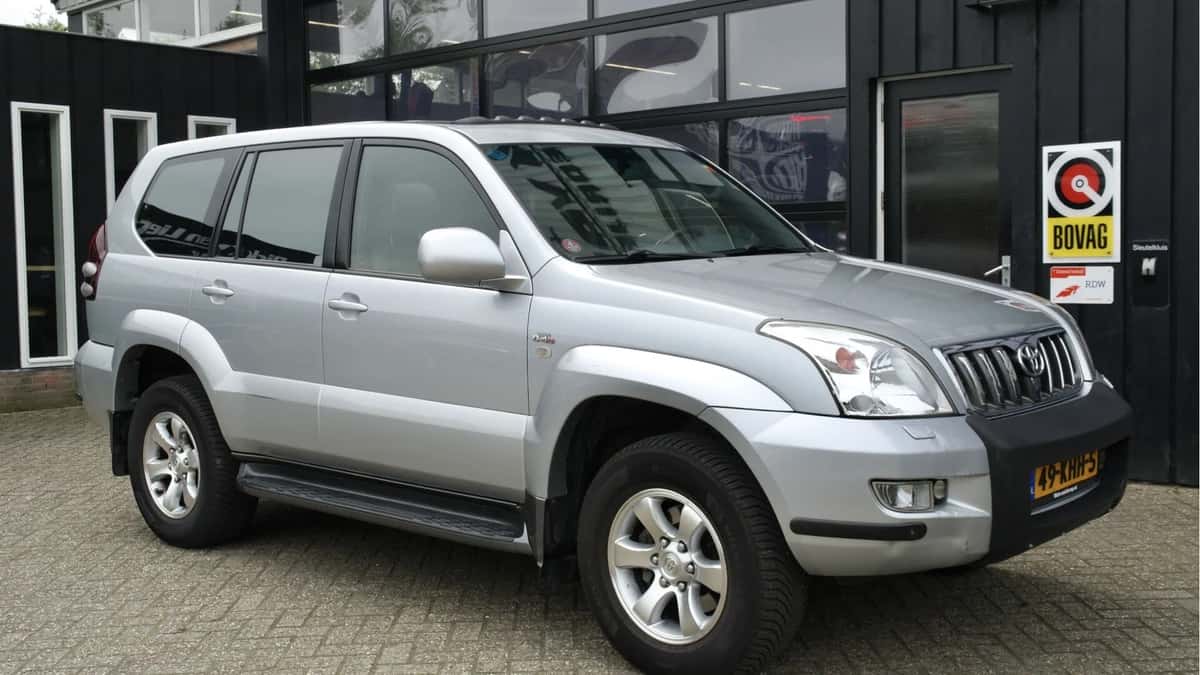 Toyota Land Cruiser (2004) — foto 1