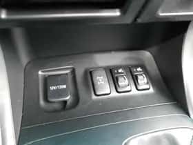 Toyota Land Cruiser (2004) thumbnail 11