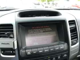 Toyota Land Cruiser (2004) thumbnail 13