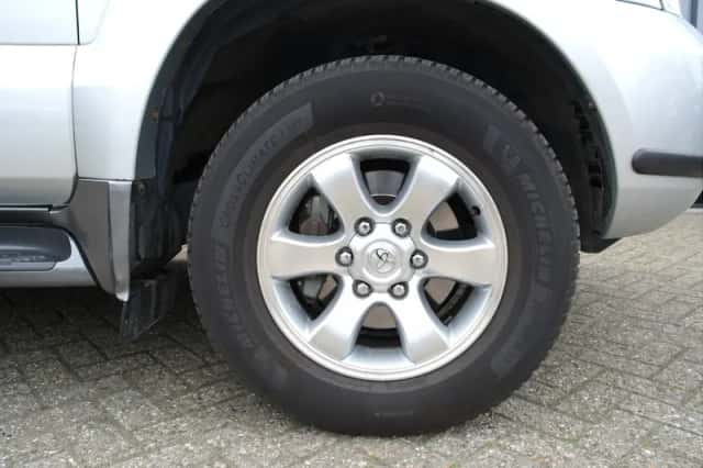 Toyota Land Cruiser (2004) thumbnail 21
