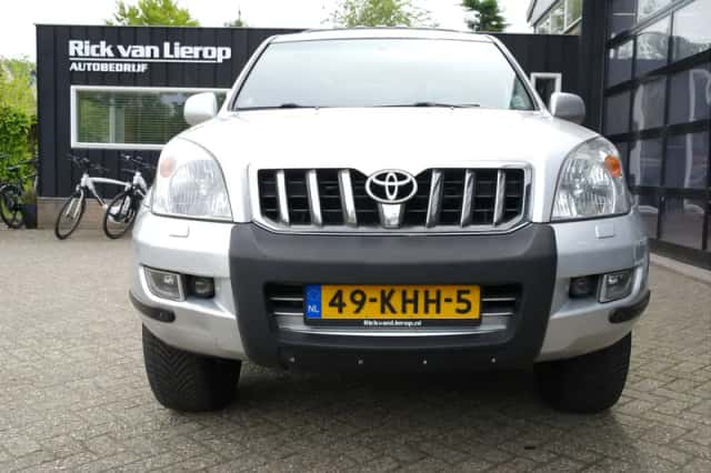 Toyota Land Cruiser (2004) thumbnail 26
