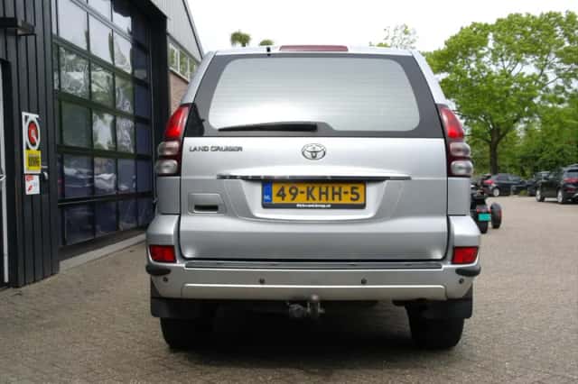 Toyota Land Cruiser (2004) thumbnail 28