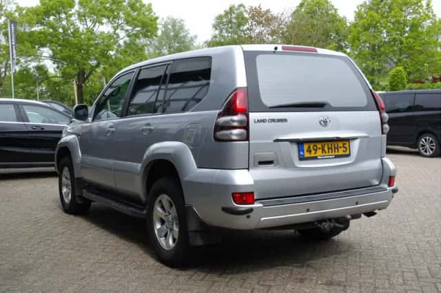 Toyota Land Cruiser (2004) thumbnail 29