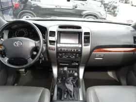 Toyota Land Cruiser (2004) thumbnail 33
