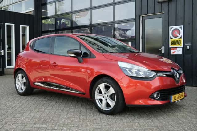 Renault Clio (2016) thumbnail 1