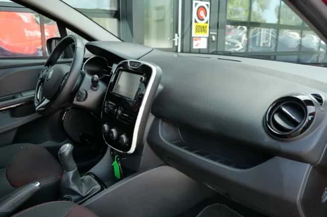 Renault Clio (2016) thumbnail 4