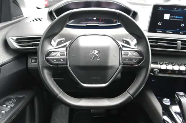 Peugeot 3008 (2016) thumbnail 29