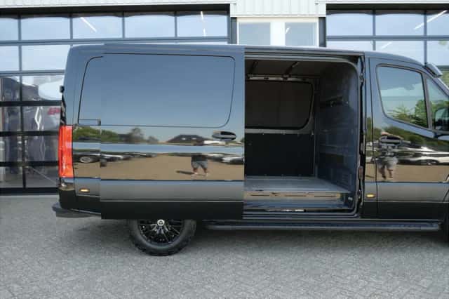 Mercedes-Benz Sprinter (2021) thumbnail 28