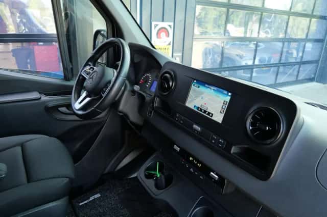 Mercedes-Benz Sprinter (2021) thumbnail 6