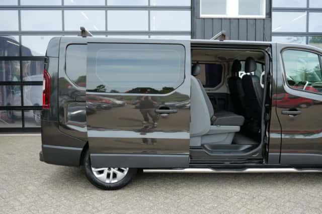 Renault Trafic (2018) thumbnail 2
