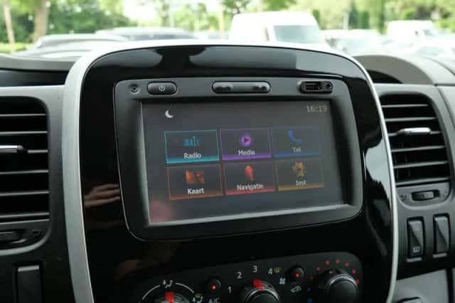Renault Trafic (2018) thumbnail 11