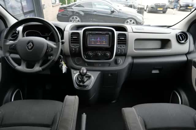 Renault Trafic (2018) thumbnail 29