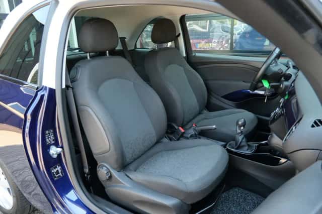 Opel Adam (2015) thumbnail 2