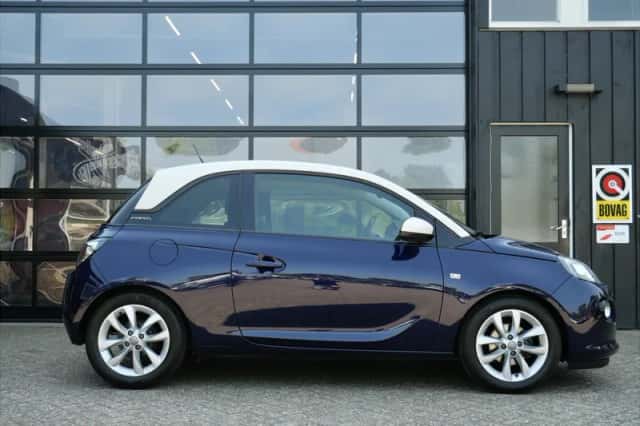Opel Adam (2015) thumbnail 4