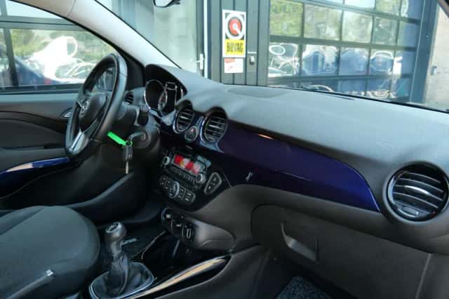 Opel Adam (2015) thumbnail 5
