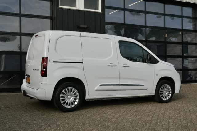 Toyota Proace (2024) thumbnail 3