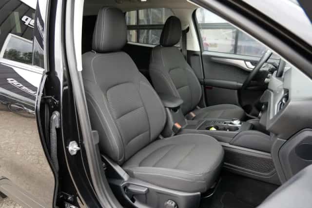 Ford Kuga (2020) thumbnail 2