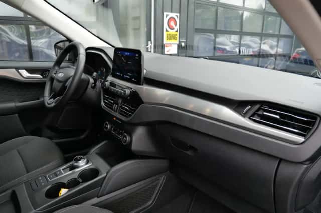 Ford Kuga (2020) thumbnail 5