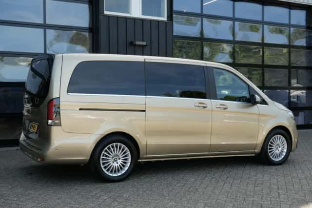 Mercedes-Benz EQV (2025) thumbnail 3