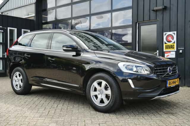 Volvo XC60 (2017) thumbnail 1