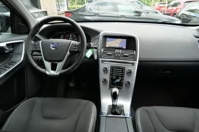 Volvo XC60 (2017) thumbnail 6