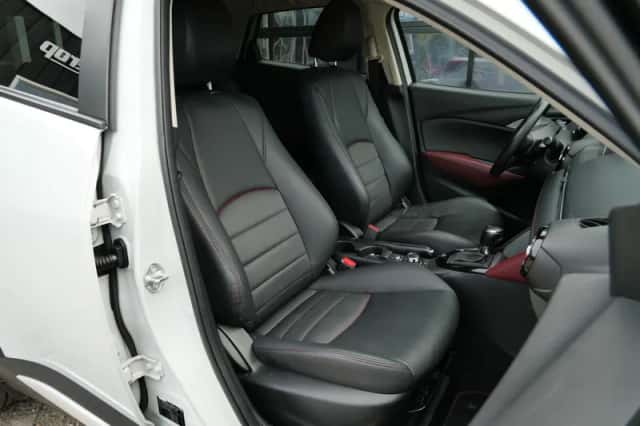 Mazda CX-3 (2015) thumbnail 2