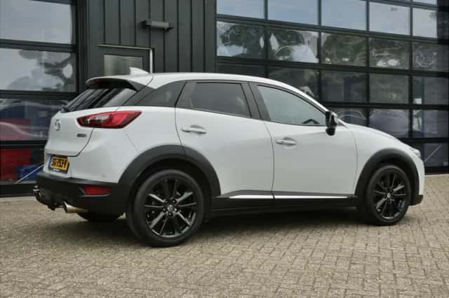 Mazda CX-3 (2015) thumbnail 3