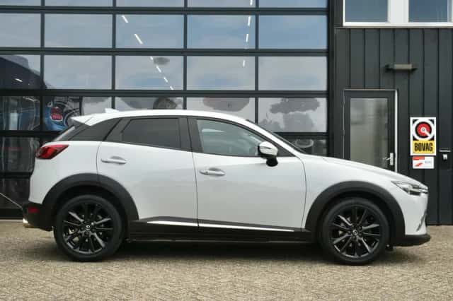 Mazda CX-3 (2015) thumbnail 4