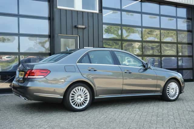 Mercedes-Benz E-Klasse (2015) thumbnail 3