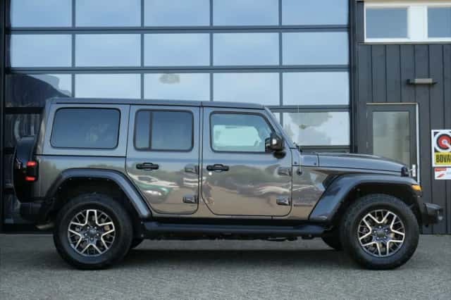 Jeep Wrangler (2021) thumbnail 4