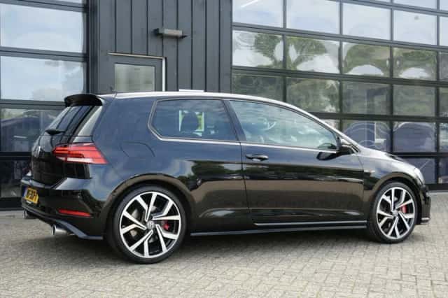 Volkswagen Golf (2017) thumbnail 3