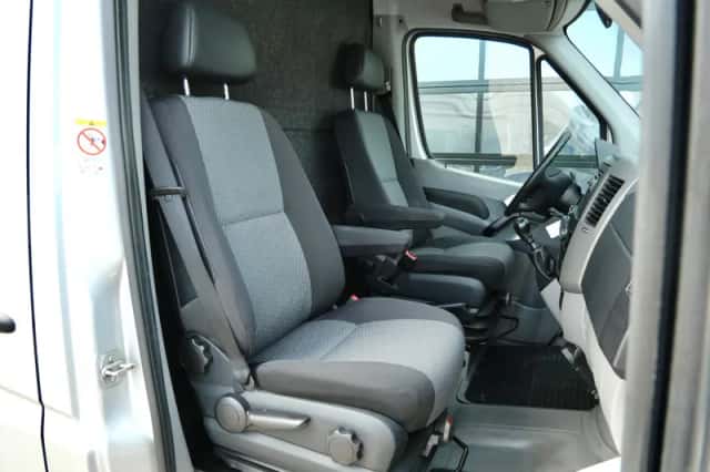 Volkswagen Crafter (2012) thumbnail 4