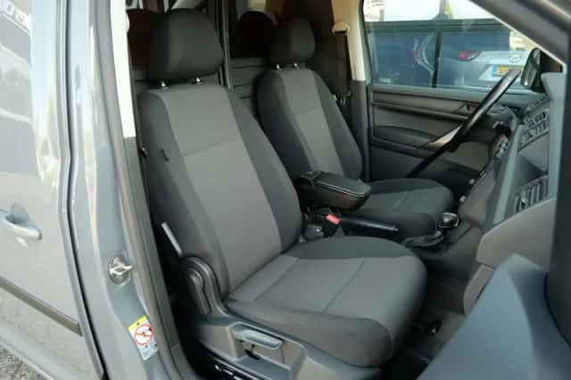Volkswagen Caddy (2017) thumbnail 2