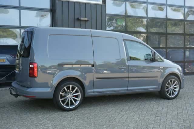 Volkswagen Caddy (2017) thumbnail 3