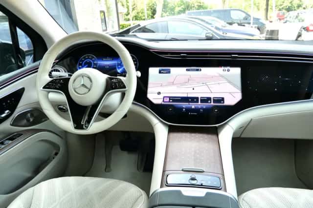 Mercedes-Benz EQS (2023) thumbnail 6