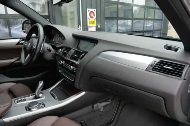 BMW X4 (2018) thumbnail 5