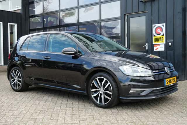 Volkswagen Golf (2018) thumbnail 1