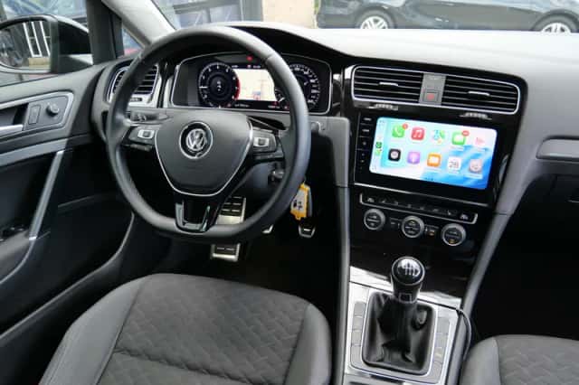 Volkswagen Golf (2018) thumbnail 6