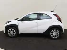 Toyota Aygo X (2024) thumbnail 2
