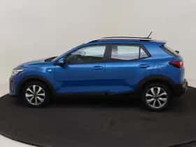Kia Stonic (2023) thumbnail 2