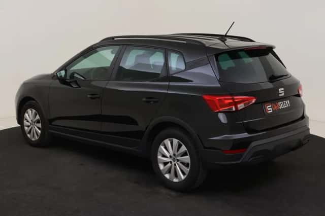 SEAT Arona (2023) thumbnail 3