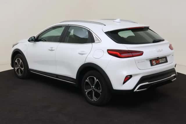 Kia XCeed (2024) thumbnail 3