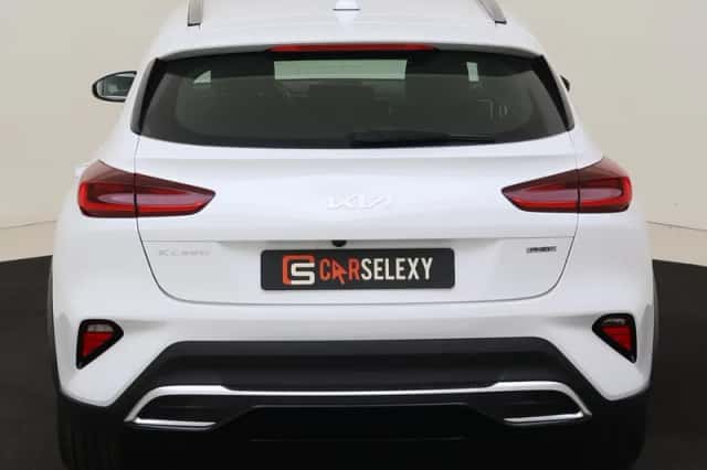 Kia XCeed (2024) thumbnail 4