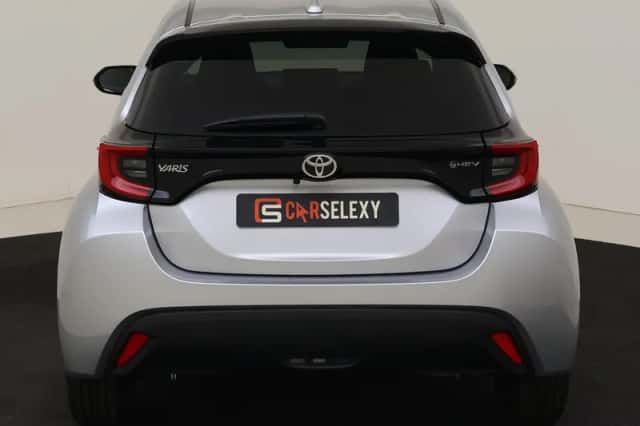 Toyota Yaris (2025) thumbnail 4