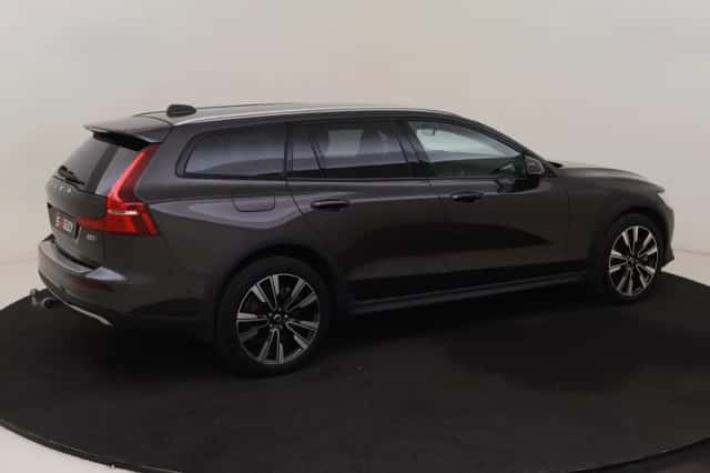 Volvo V60 (2024) thumbnail 5