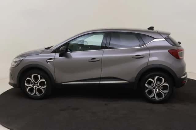 Renault Captur (2024) thumbnail 2