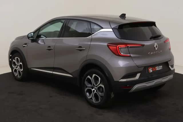 Renault Captur (2024) thumbnail 3