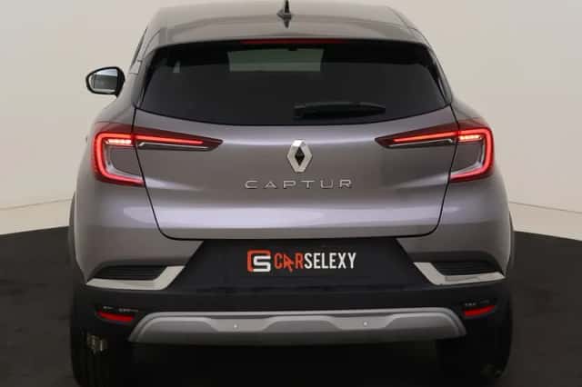 Renault Captur (2024) thumbnail 4